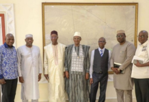 Le Premier ministre reçoit en audience le collège de la Haute Autorité de la Communication (HAC)